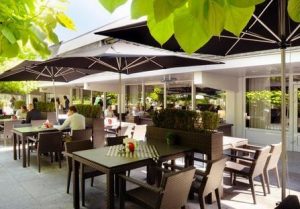 Van der Valk Den Bosch terras